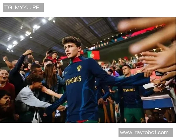 若昂内维斯的足球之路与未来展望：从新星到传奇的成长历程